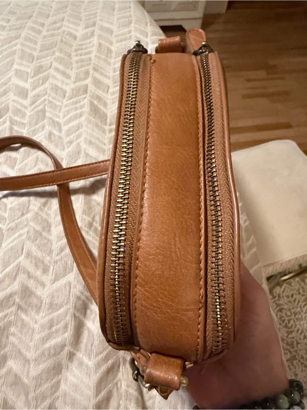 Joy Susan Tan Leather Crossbody with Striped Interior - Picture 5 of 5